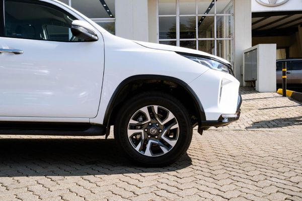 2025-Toyota-Fortuner-24-GD-6-4x4-Auto image:25