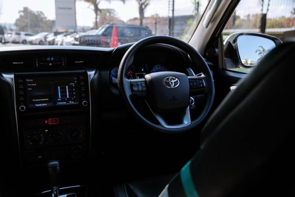 2025-Toyota-Fortuner-24-GD-6-4x4-Auto image:8