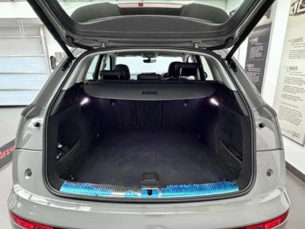 2022-Audi-Q5-40-TDI-quattro-S-Line-Auto image:11