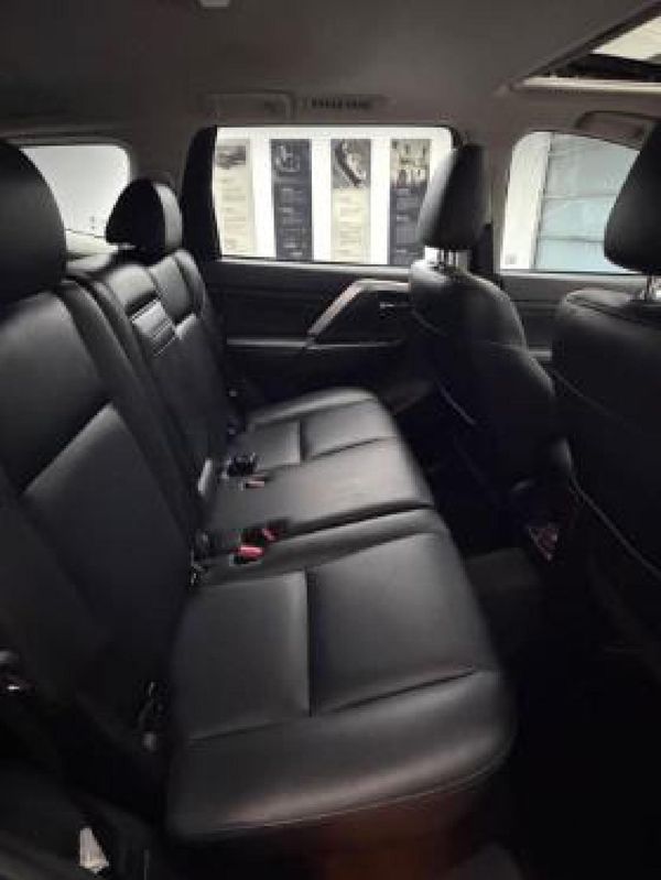 2025-Mitsubishi-Pajero-Sport-24D-4x4-Exceed-Auto image:12