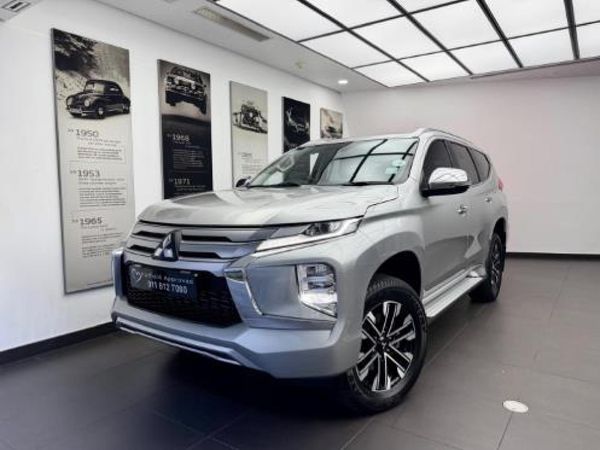 2025-Mitsubishi-Pajero-Sport-24D-4x4-Exceed-Auto image:1