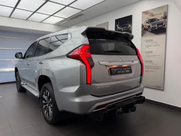 2025-Mitsubishi-Pajero-Sport-24D-4x4-Exceed-Auto image:7