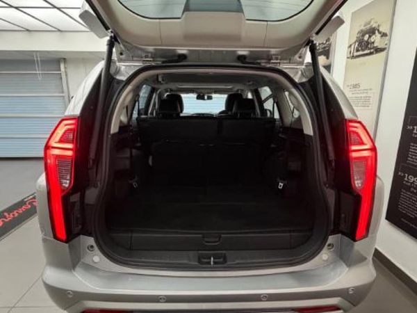 2025-Mitsubishi-Pajero-Sport-24D-4x4-Exceed-Auto image:8