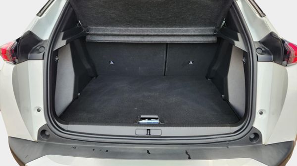 2023-Peugeot-2008-12T-Allure-Auto image:14