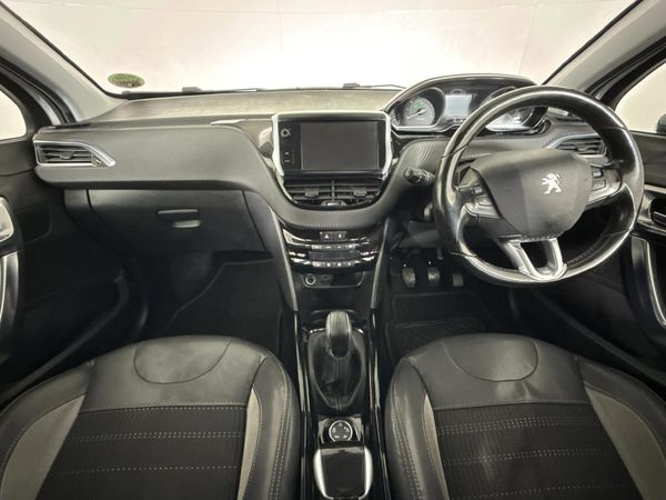 2016-Peugeot-2008-16-VTi-Allure image:1
