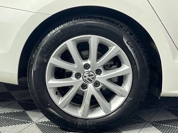2013-Volkswagen-Jetta-VI-14-TSI-Comfortline-Auto image:7