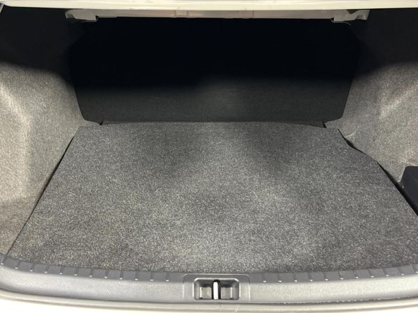 2020-Toyota-Corolla-Quest-18-Prestige-Auto image:13