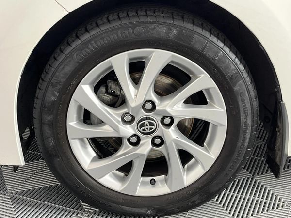 2020-Toyota-Corolla-Quest-18-Prestige-Auto image:4
