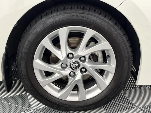 2020-Toyota-Corolla-Quest-18-Prestige-Auto image:5