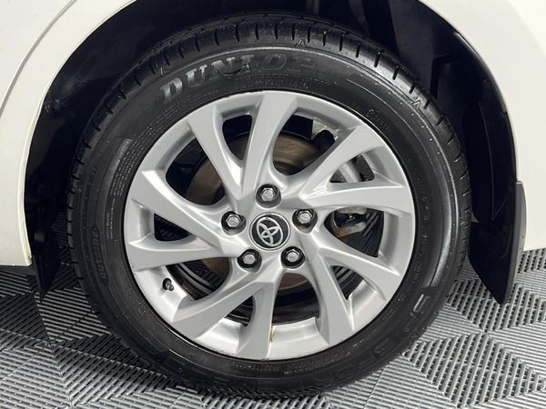 2020-Toyota-Corolla-Quest-18-Prestige-Auto image:6