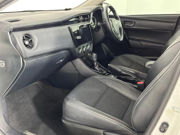 2020-Toyota-Corolla-Quest-18-Prestige-Auto image:7