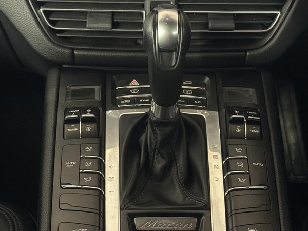 2019-Porsche-Macan-Auto image:10