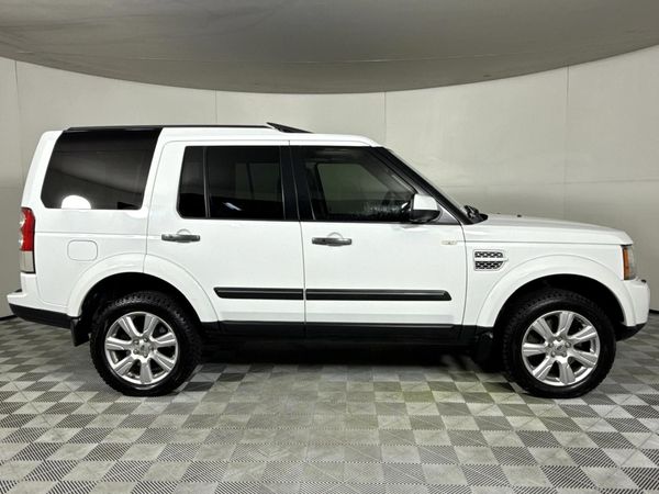 2015-Land-Rover-Discovery-4-50-V8-HSE image:13