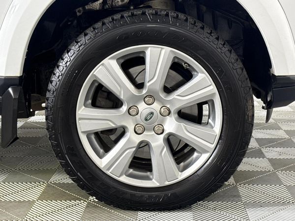 2015-Land-Rover-Discovery-4-50-V8-HSE image:4