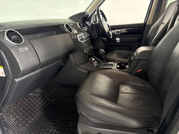 2015-Land-Rover-Discovery-4-50-V8-HSE image:7