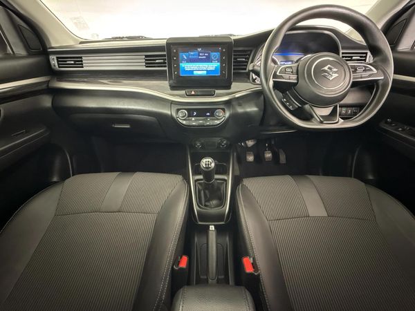 2025-Suzuki-XL6-15-GL image:1