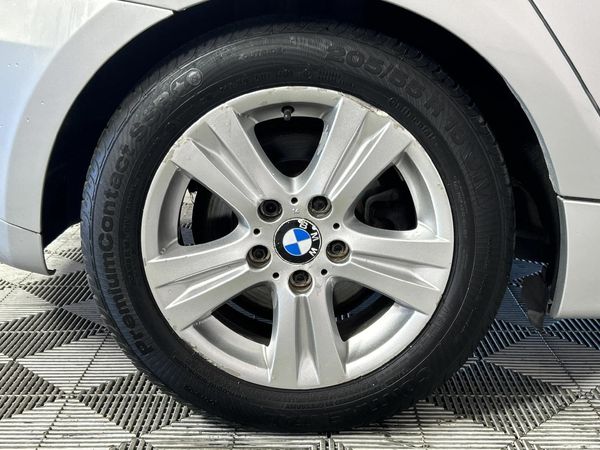 2007-BMW-1-Series-120i-5-dr-Exclusive image:6