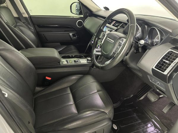 2018-Land-Rover-Discovery-30-TD6-SE image:9