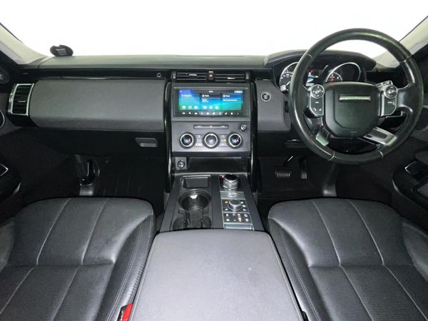2018-Land-Rover-Discovery-30-TD6-SE image:1
