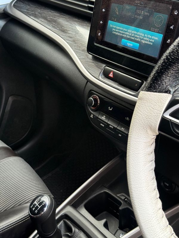 2025-Suzuki-XL6-15-GLX image:18