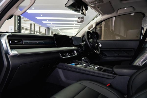 2025-GWM-P-Series-P300-24TD-LT-Double-Cab-Auto image:16