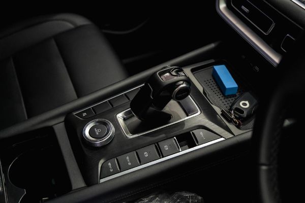 2025-GWM-P-Series-P300-24TD-LT-Double-Cab-Auto image:17