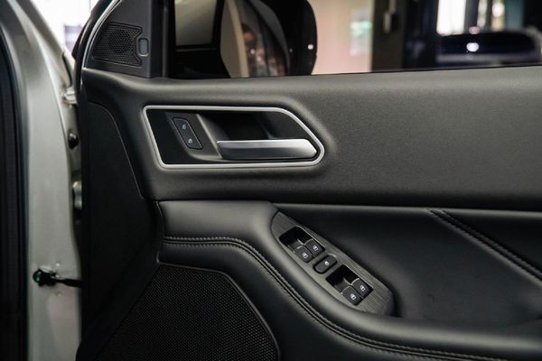2025-GWM-P-Series-P300-24TD-LT-Double-Cab-Auto image:27