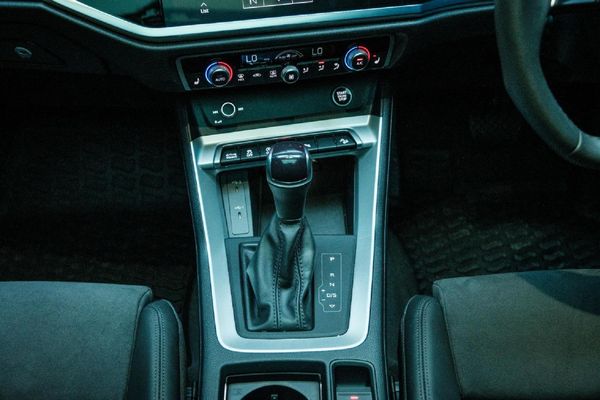 2025-Audi-Q3-Sportback-20-TFSI-quattro-Auto-S-Line-40-TFSI image:19