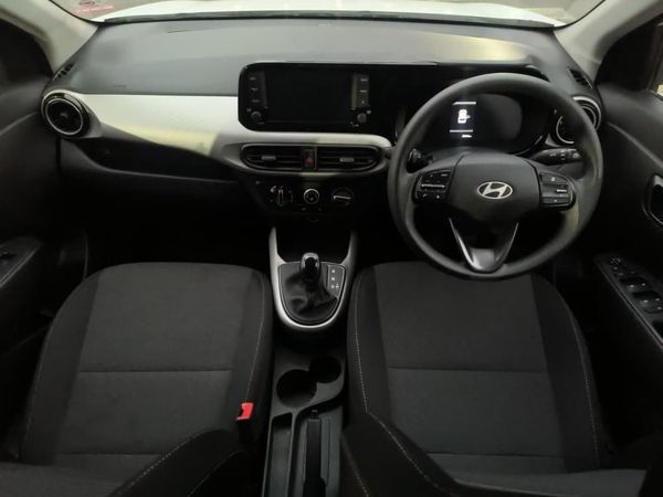 2025-Hyundai-Exter-12-Premium-Auto image:17