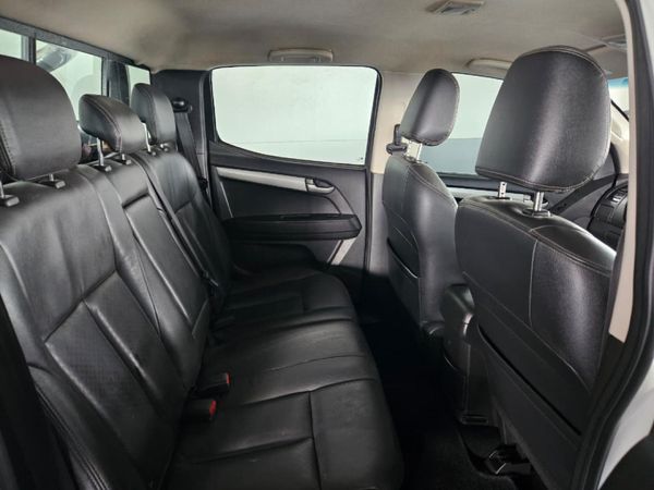 2016-Isuzu-KB-300-D-Teq-LX-Double-Cab image:13