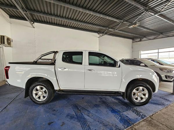 2016-Isuzu-KB-300-D-Teq-LX-Double-Cab image:7