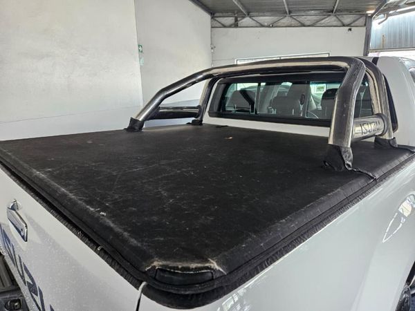 2016-Isuzu-KB-300-D-Teq-LX-Double-Cab image:8