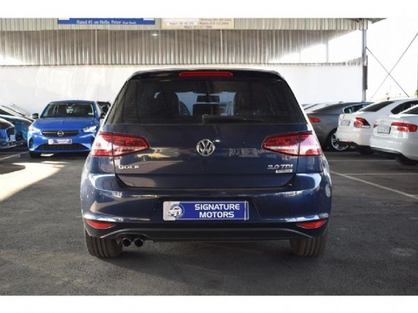 2015-Volkswagen-Golf-VII-20-TDI-Highline-Auto image:5