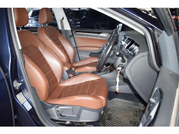 2015-Volkswagen-Golf-VII-20-TDI-Highline-Auto image:7