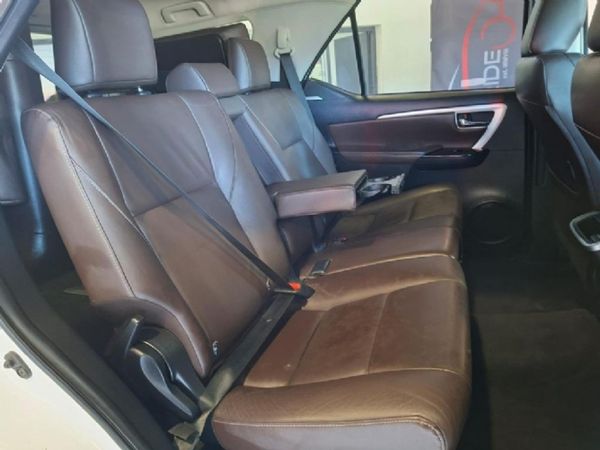 2017-Toyota-Fortuner-28-GD-6-Raised-Body-Auto image:10