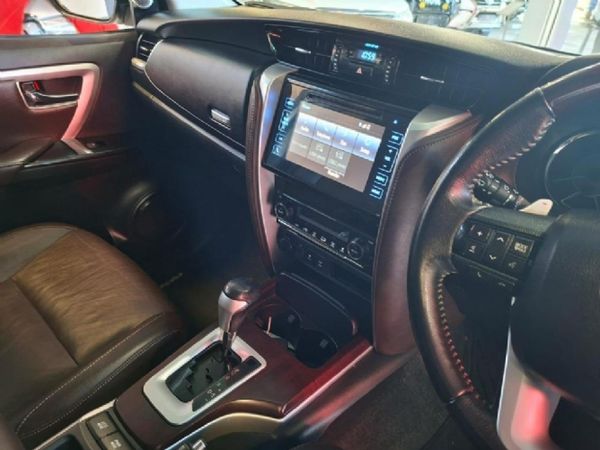 2017-Toyota-Fortuner-28-GD-6-Raised-Body-Auto image:13