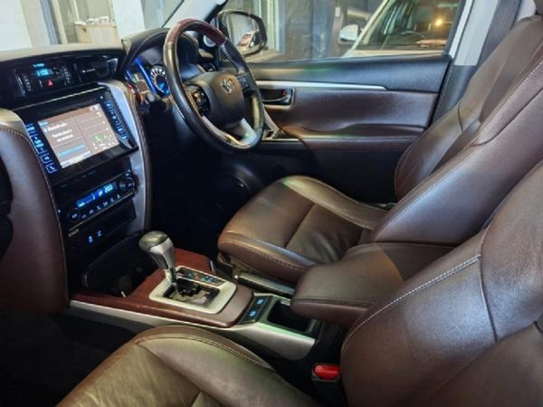 2017-Toyota-Fortuner-28-GD-6-Raised-Body-Auto image:16