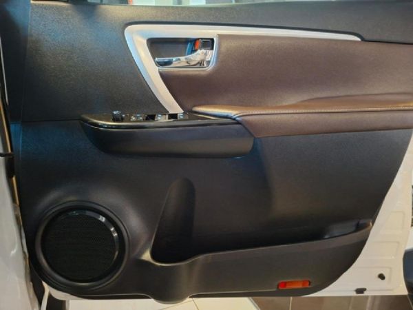 2017-Toyota-Fortuner-28-GD-6-Raised-Body-Auto image:22