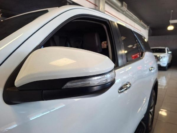 2017-Toyota-Fortuner-28-GD-6-Raised-Body-Auto image:24