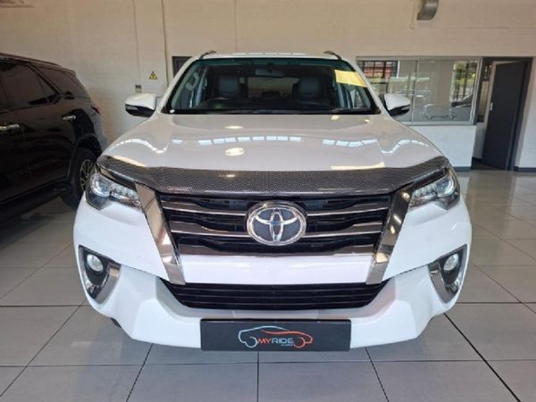 2017-Toyota-Fortuner-28-GD-6-Raised-Body-Auto image:2