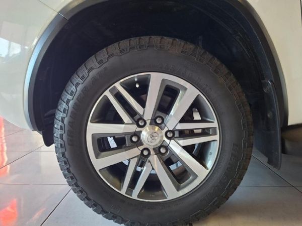 2017-Toyota-Fortuner-28-GD-6-Raised-Body-Auto image:8