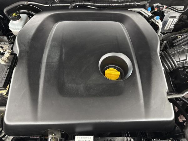 2022-Peugeot-Landtrek-19D-Allure-Double-Cab-Auto image:12