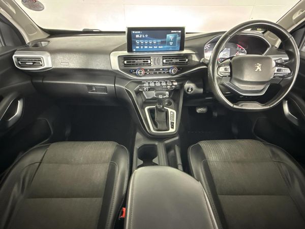 2022-Peugeot-Landtrek-19D-Allure-Double-Cab-Auto image:1