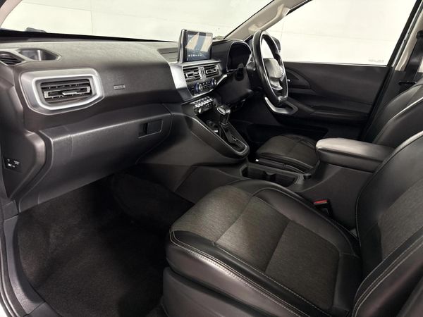 2022-Peugeot-Landtrek-19D-Allure-Double-Cab-Auto image:8