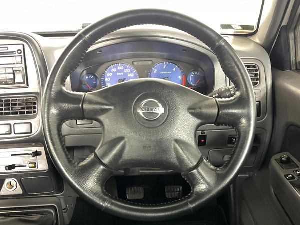 2019-Nissan-NP300-25-TDi-Hi-Rider-Double-Cab image:10