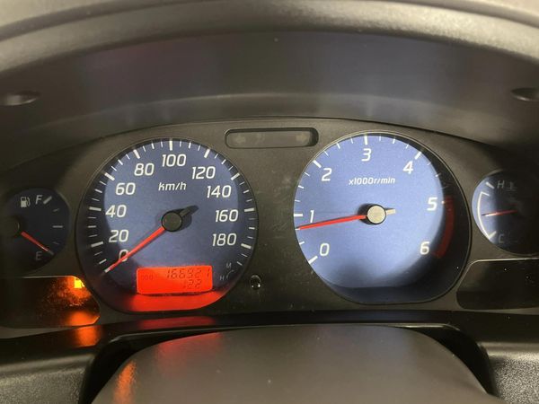 2019-Nissan-NP300-25-TDi-Hi-Rider-Double-Cab image:2