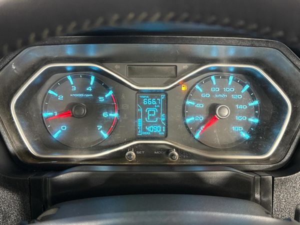 2024-Mahindra-Pik-Up-22-mHawk-S11-4x4-Auto-Double-Cab image:2