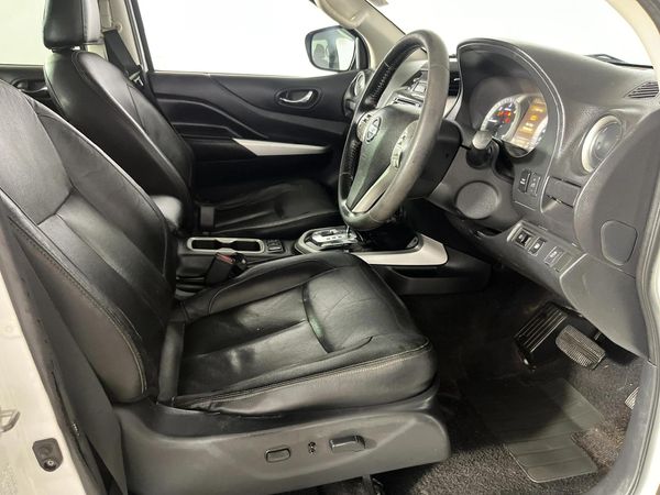 2017-Nissan-Navara-23D-LE-4x4-Auto-Double-Cab image:9