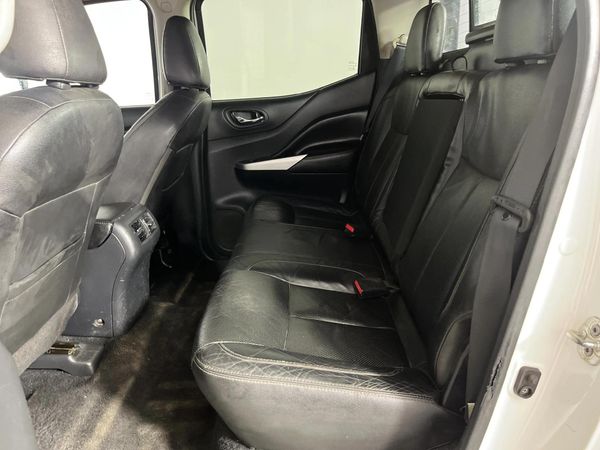 2017-Nissan-Navara-23D-LE-4x4-Auto-Double-Cab image:3
