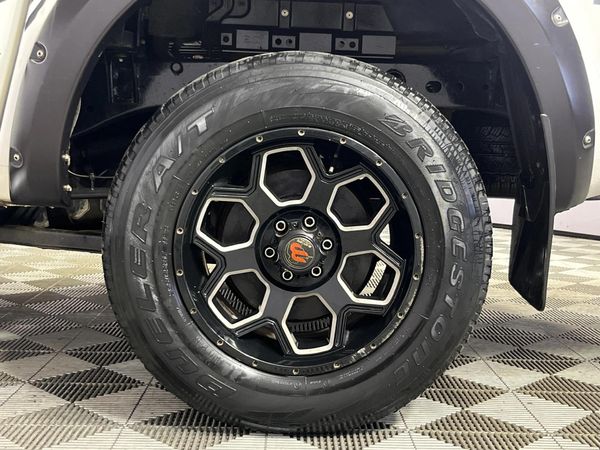 2017-Nissan-Navara-23D-LE-4x4-Auto-Double-Cab image:6